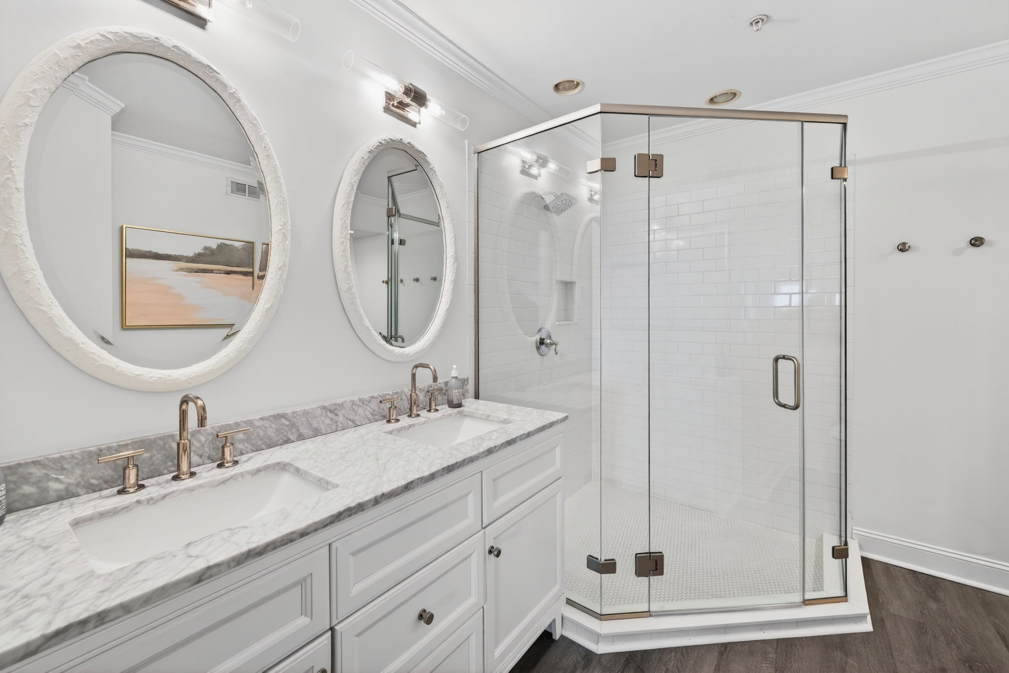 Primary Ensuite Bath | 1006 Ocean Blvd, Isle of Palms, SC | 102 Dunescape | IOP Escapes