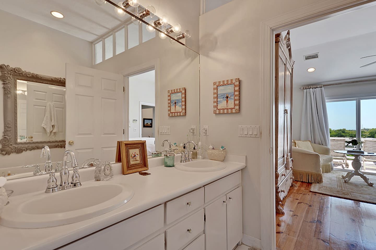 Master Bathroom (Full Ensuite)