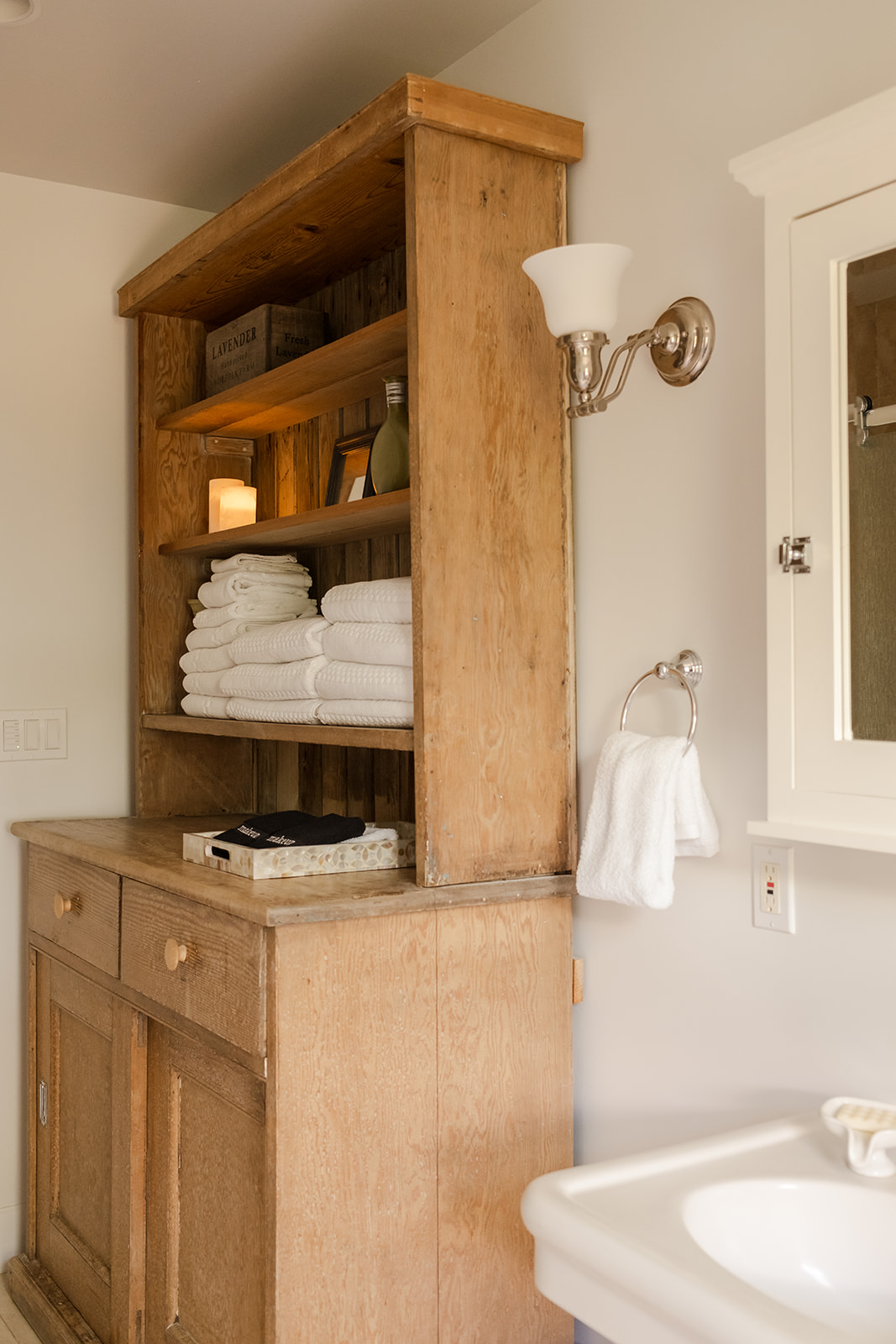 Spa-Like Upstairs Hall Bath