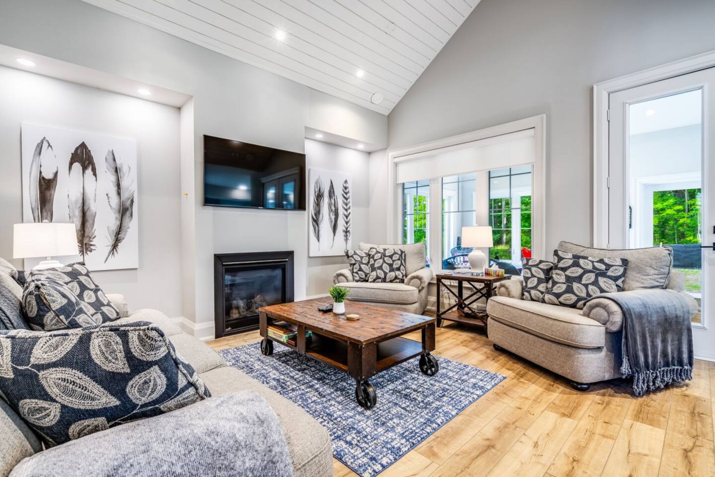 Gather around the fireplace as the day gives way to a slower Muskoka evening.