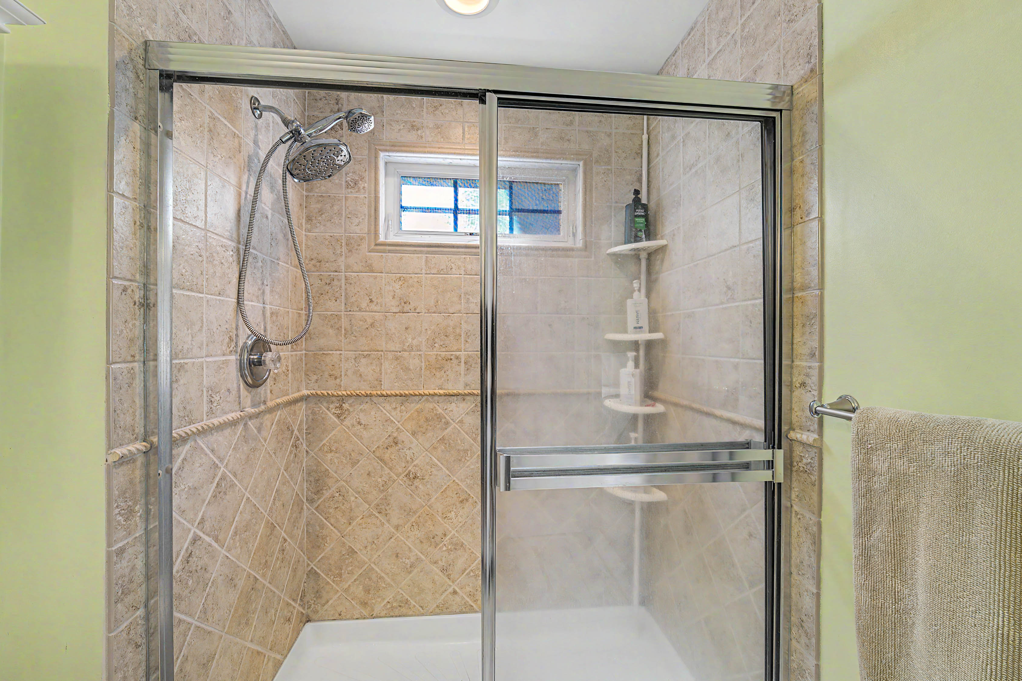 ensuite_walk_in_shower