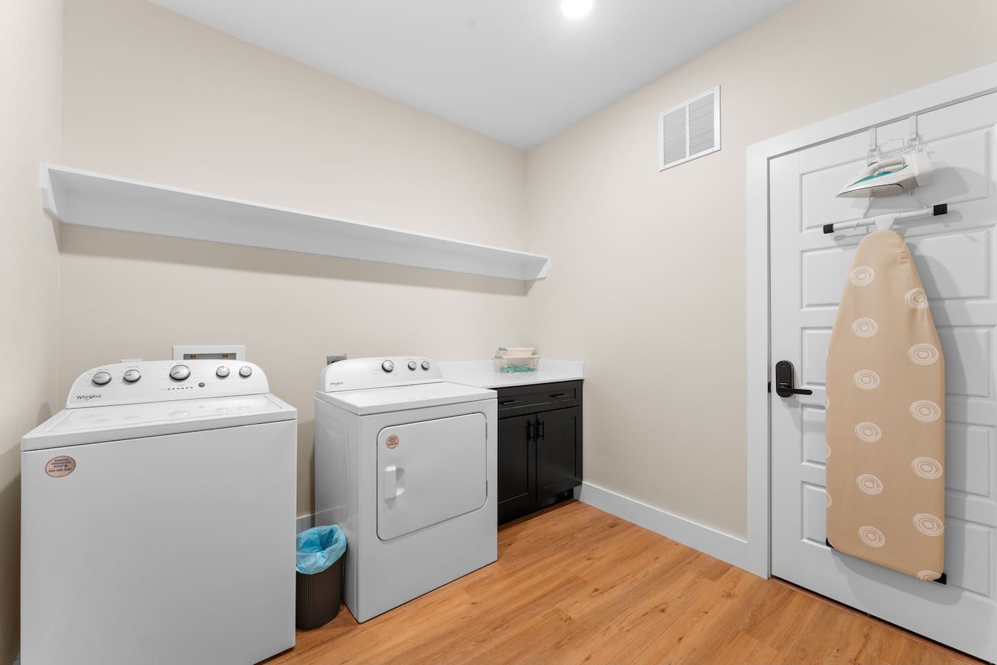 Family-friendly laundry makes longer stays, lake trips, and kid messes stress-free