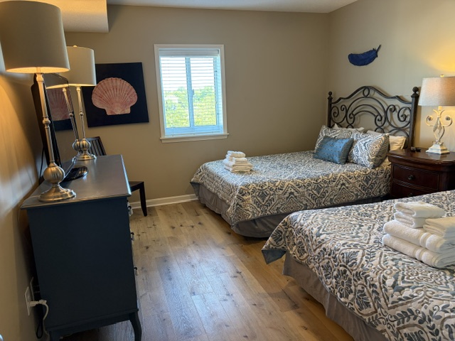 2 Queens in 4th Bedroom