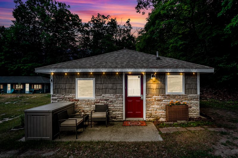 Step into The Duet Cottage and make the most of summer with cozy comfort, beautiful views, and laid-back lake living.