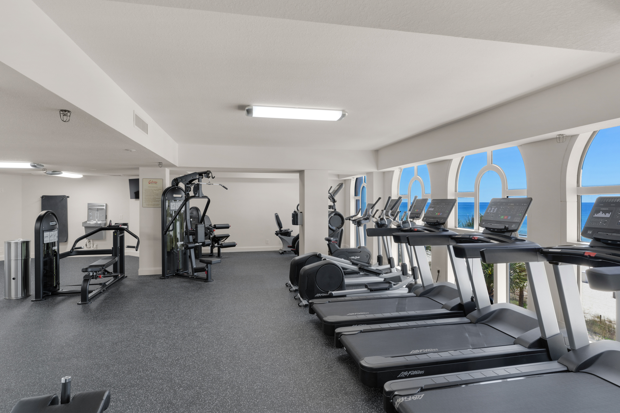 Lots of treadmills too