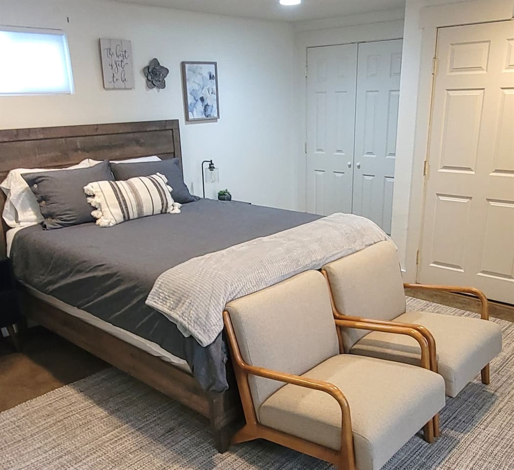 New comfy bed and chairs