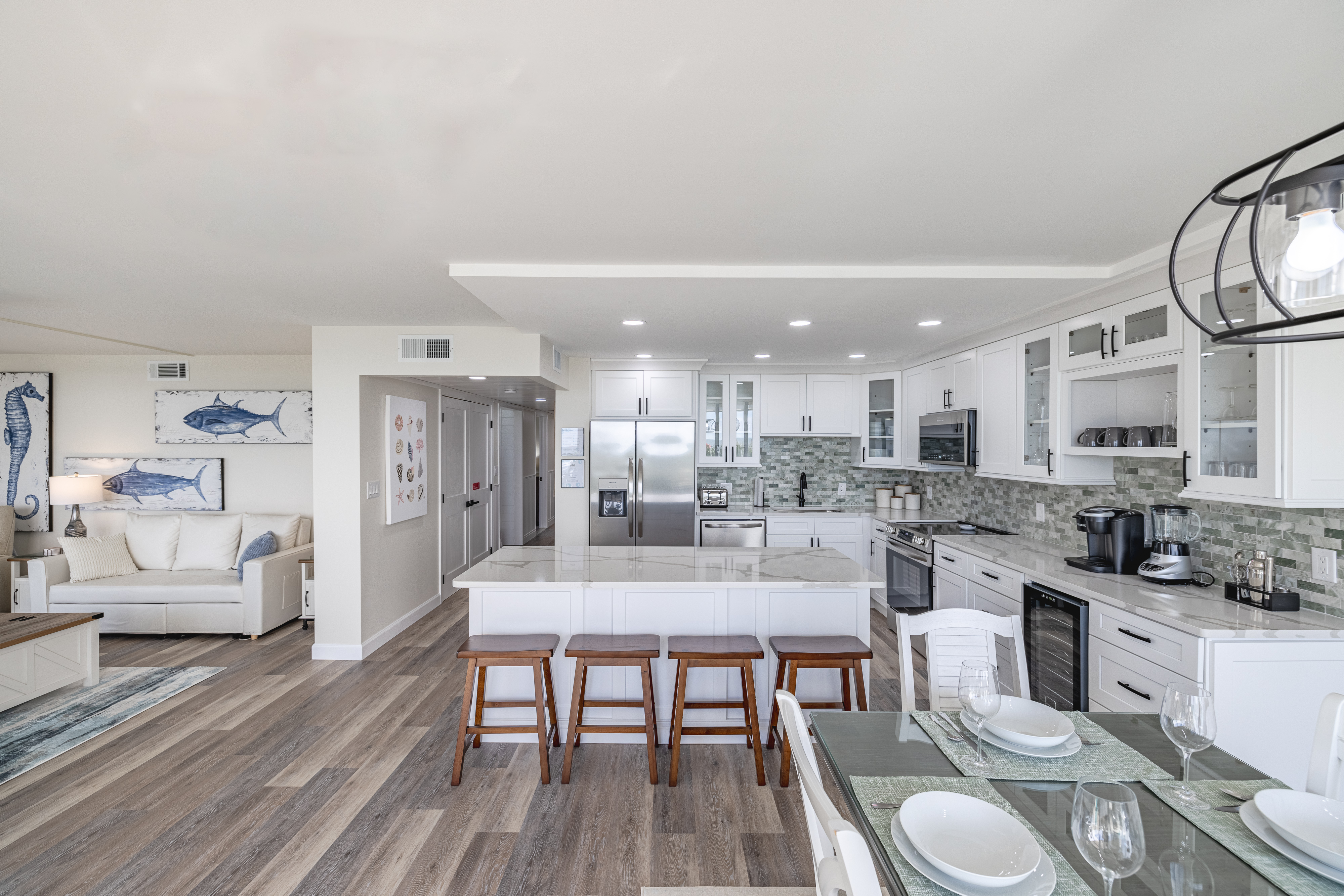 Photos - Luxury, Ultra-Renovated Beach Oasis with Resort Amenities