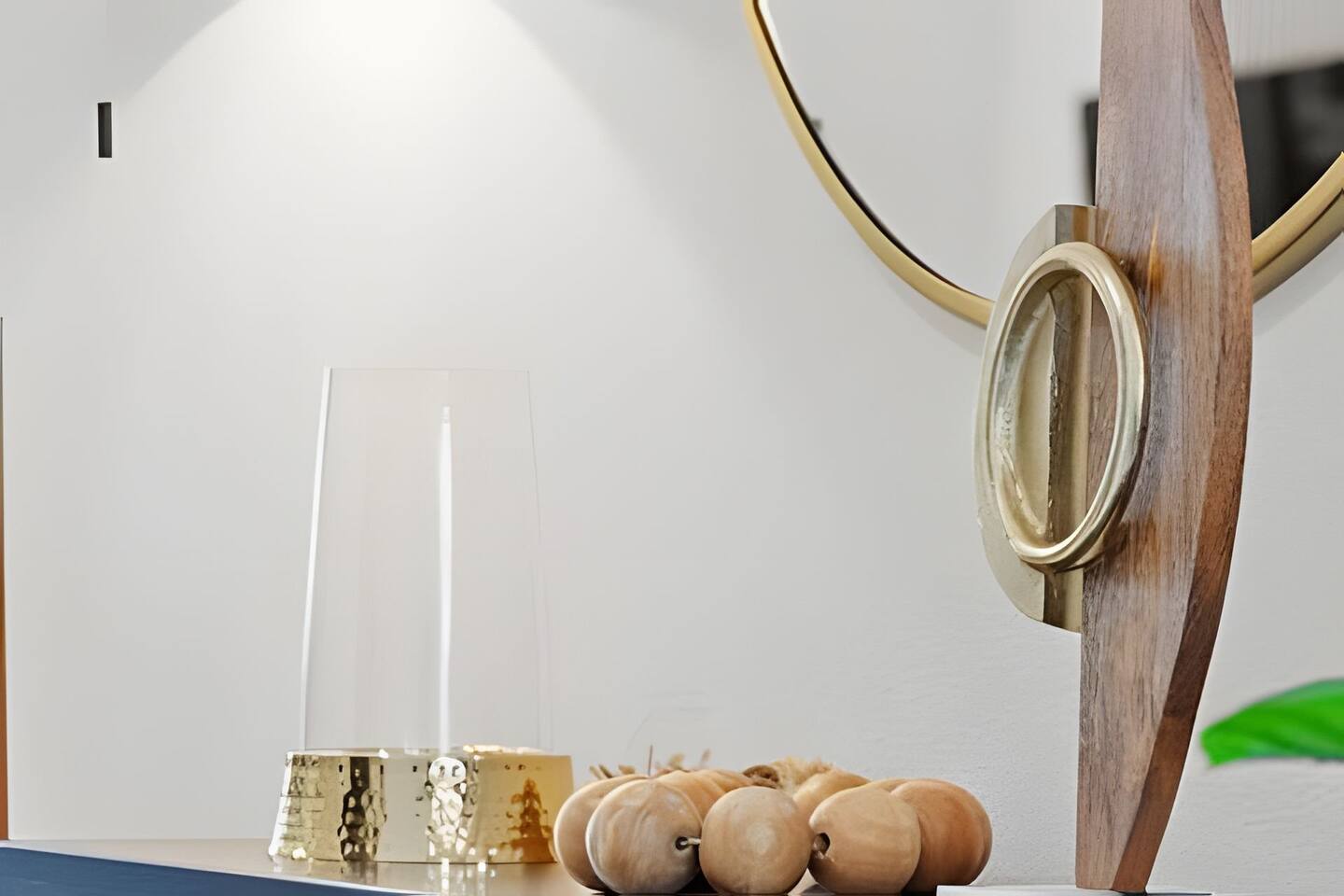 Beautifully decorated with attention to every detail.