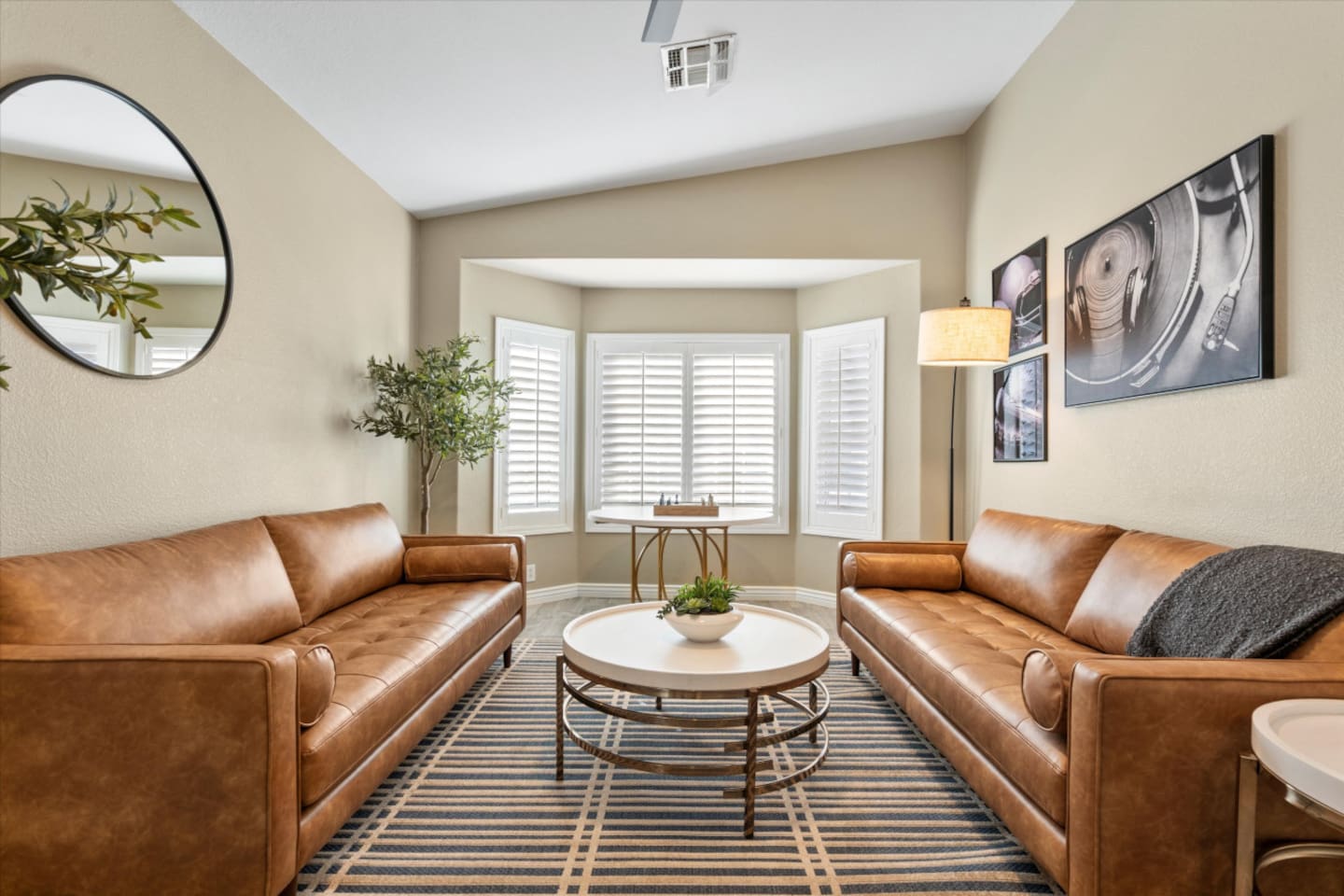 Game room lounge