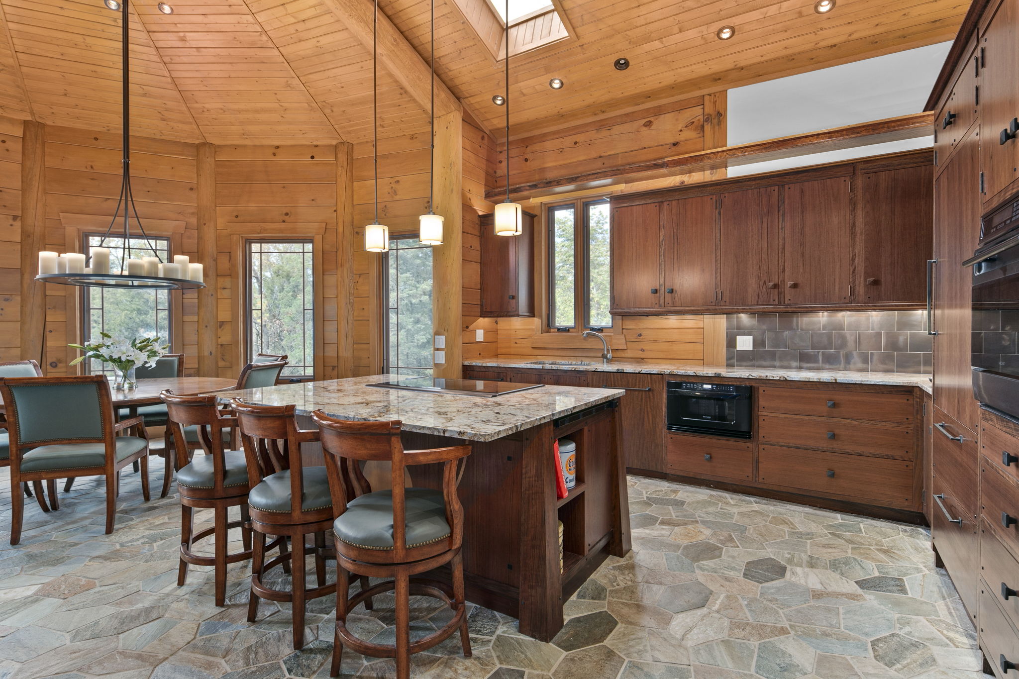 Custom built, fully-furnished, high-end kitchen