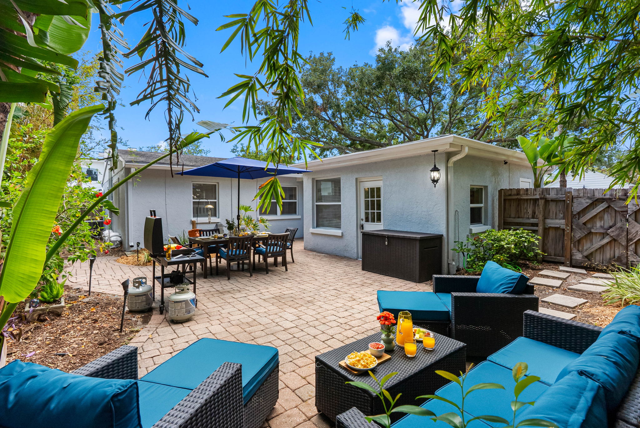 Make the most of Tampa’s beautiful weather with dining, lounging, and unforgettable moments under the open sky.