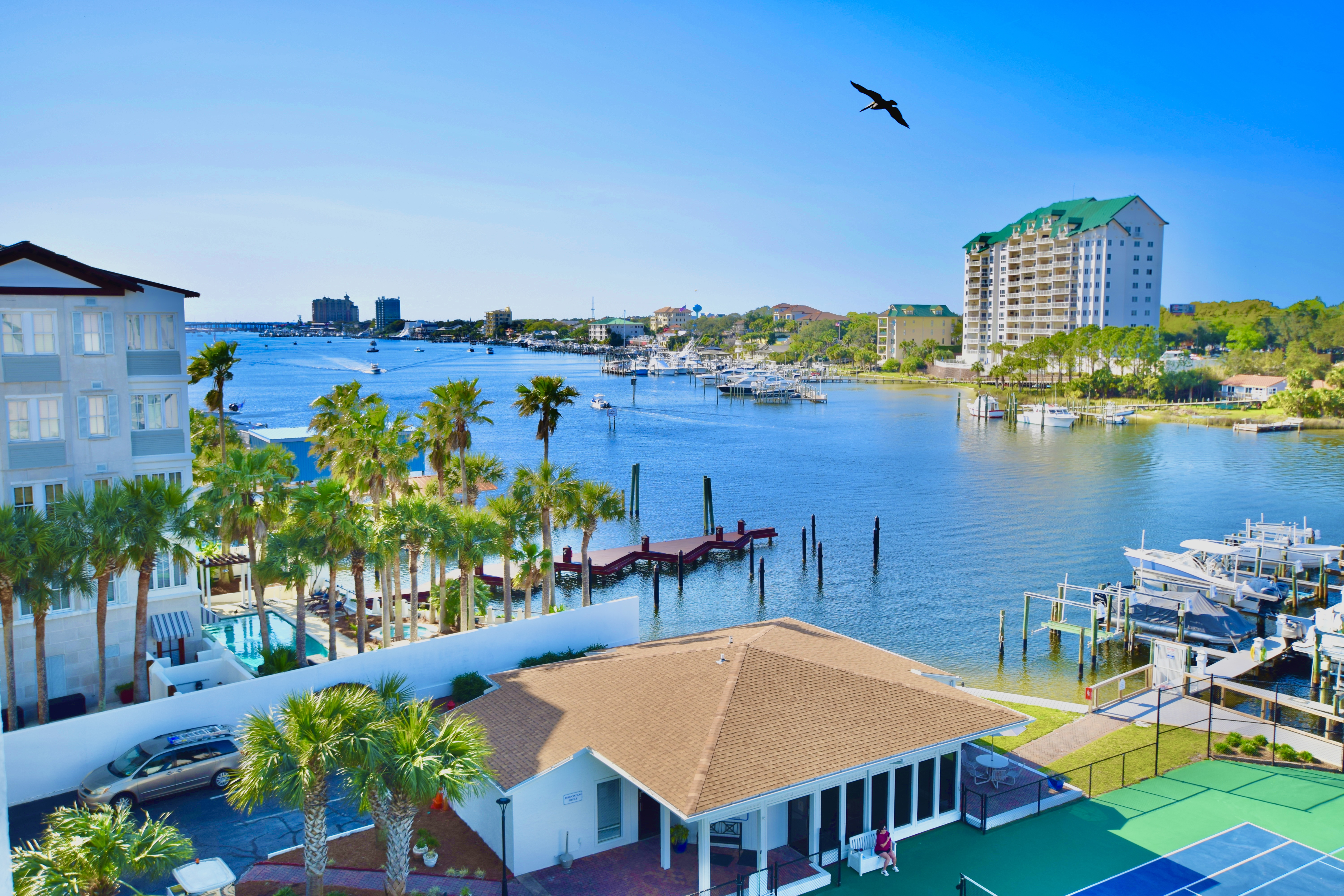 DOLPHIN POINT #601A