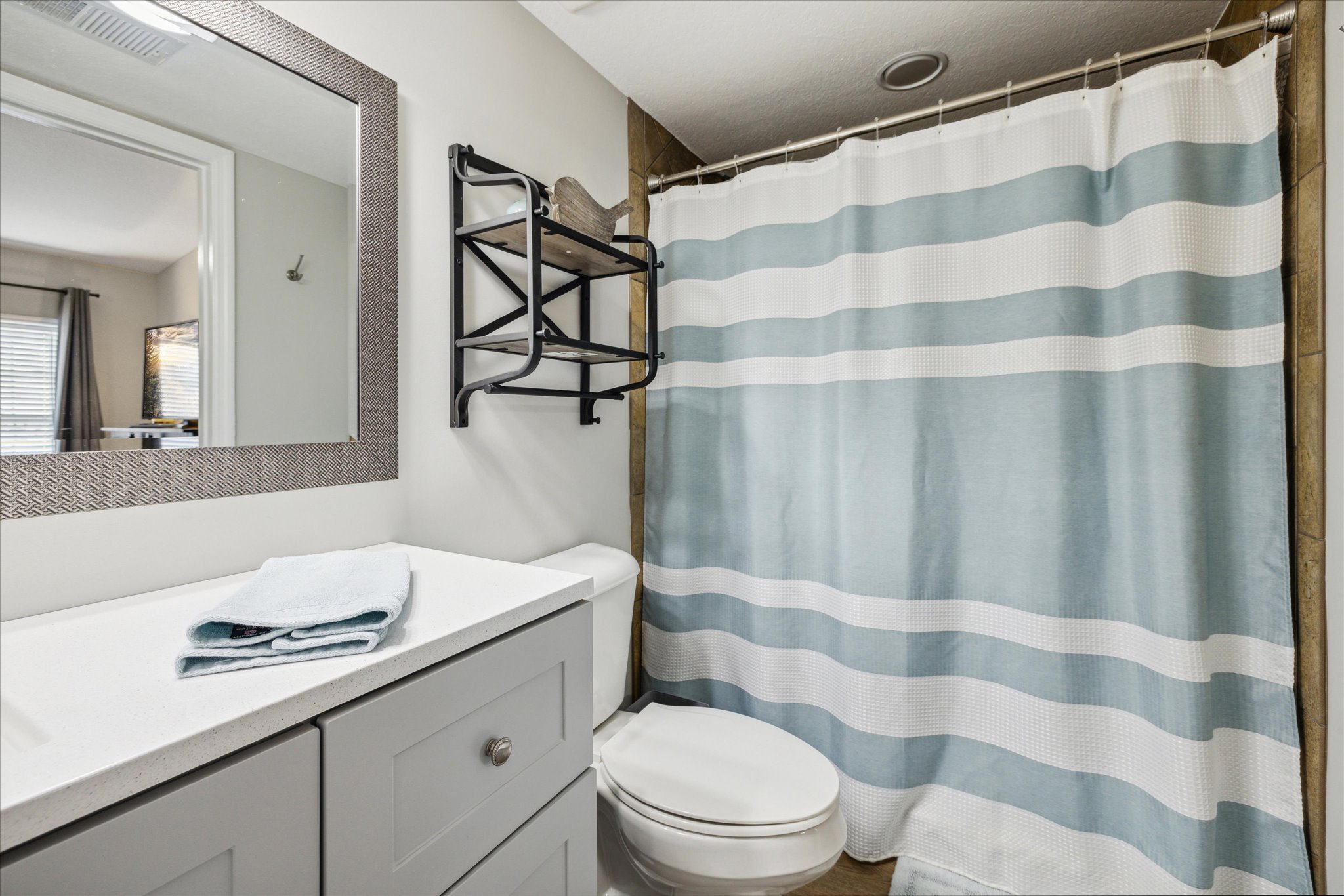 King Bathroom with walkin shower