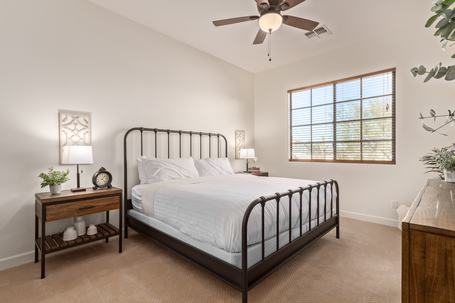 Bedroom 2 - king bed w/ smart TV