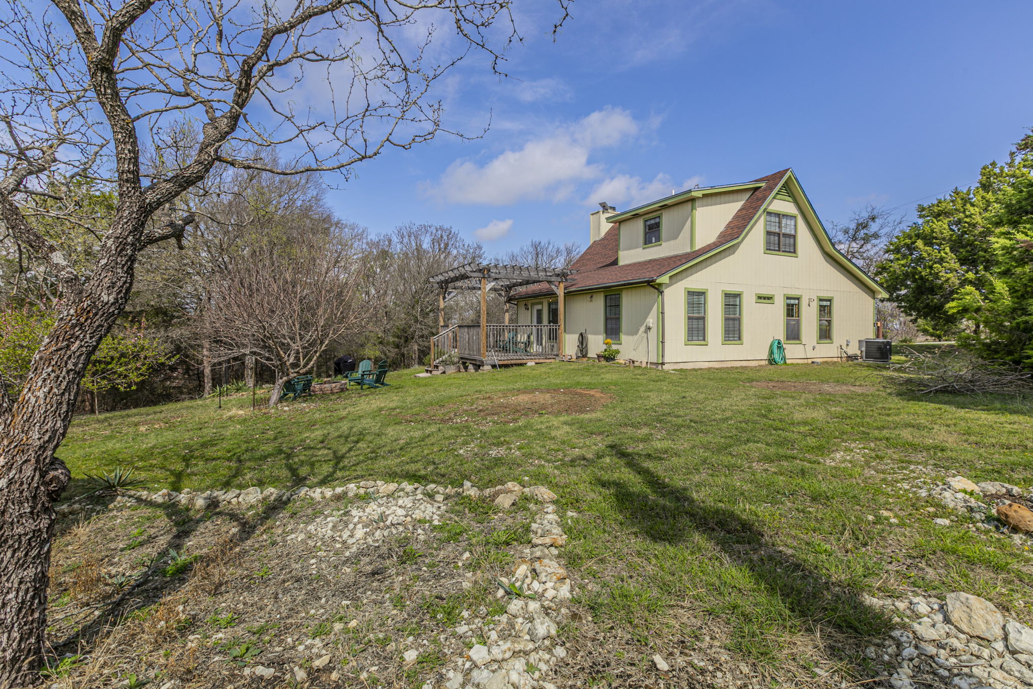 Lots of outside area to enjoy.
