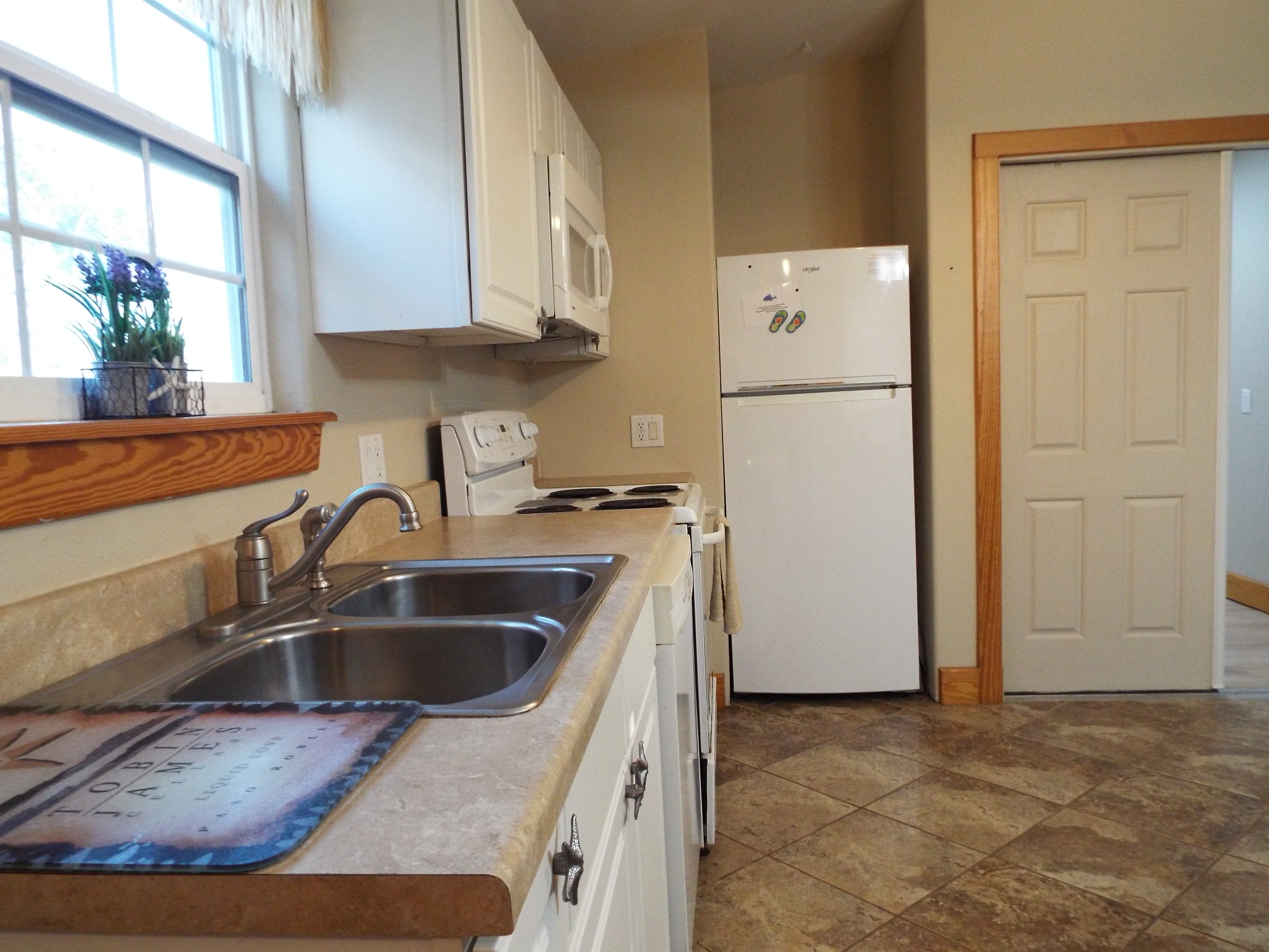 Side B kitchen