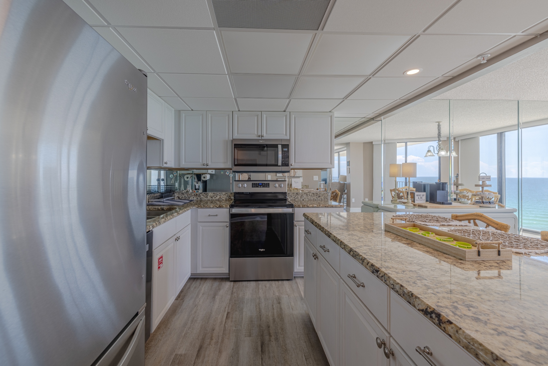 Kitchen with bar