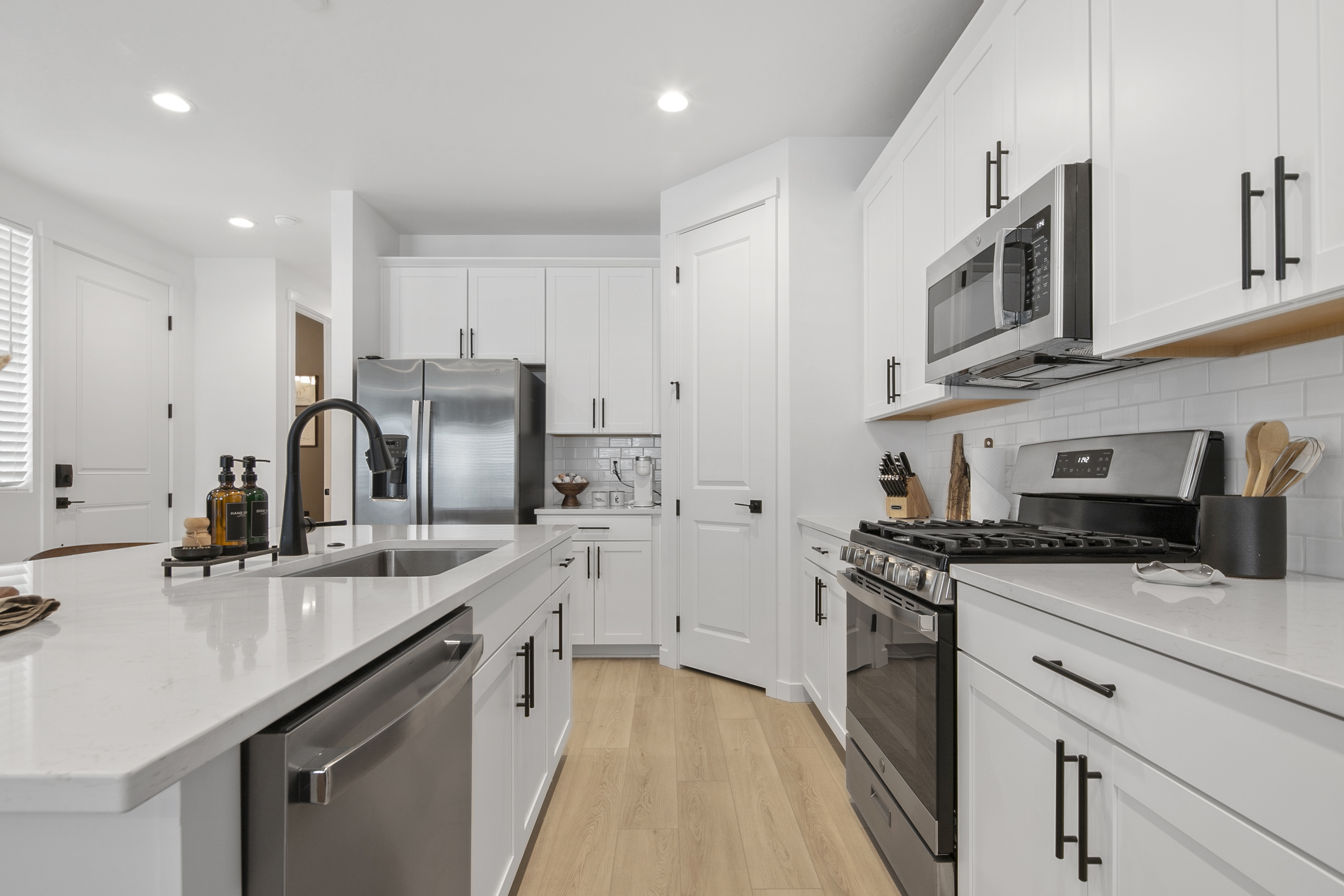 Gas Range, Microwave and Dishwasher