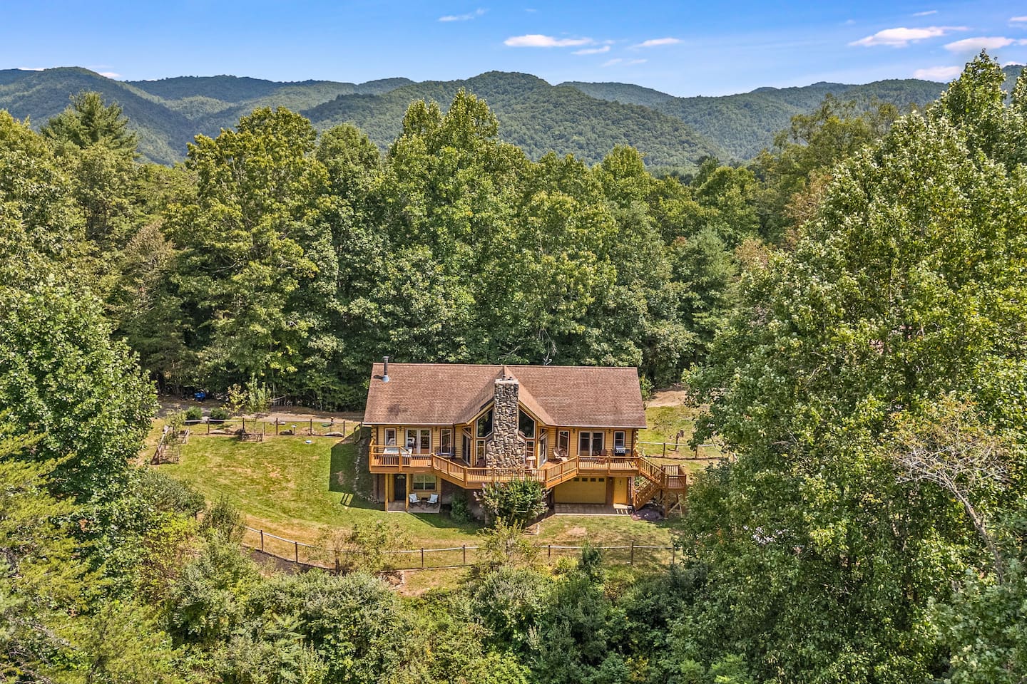 Ariel of house and the surrounding forest. A rejuvenating place to spend time. 