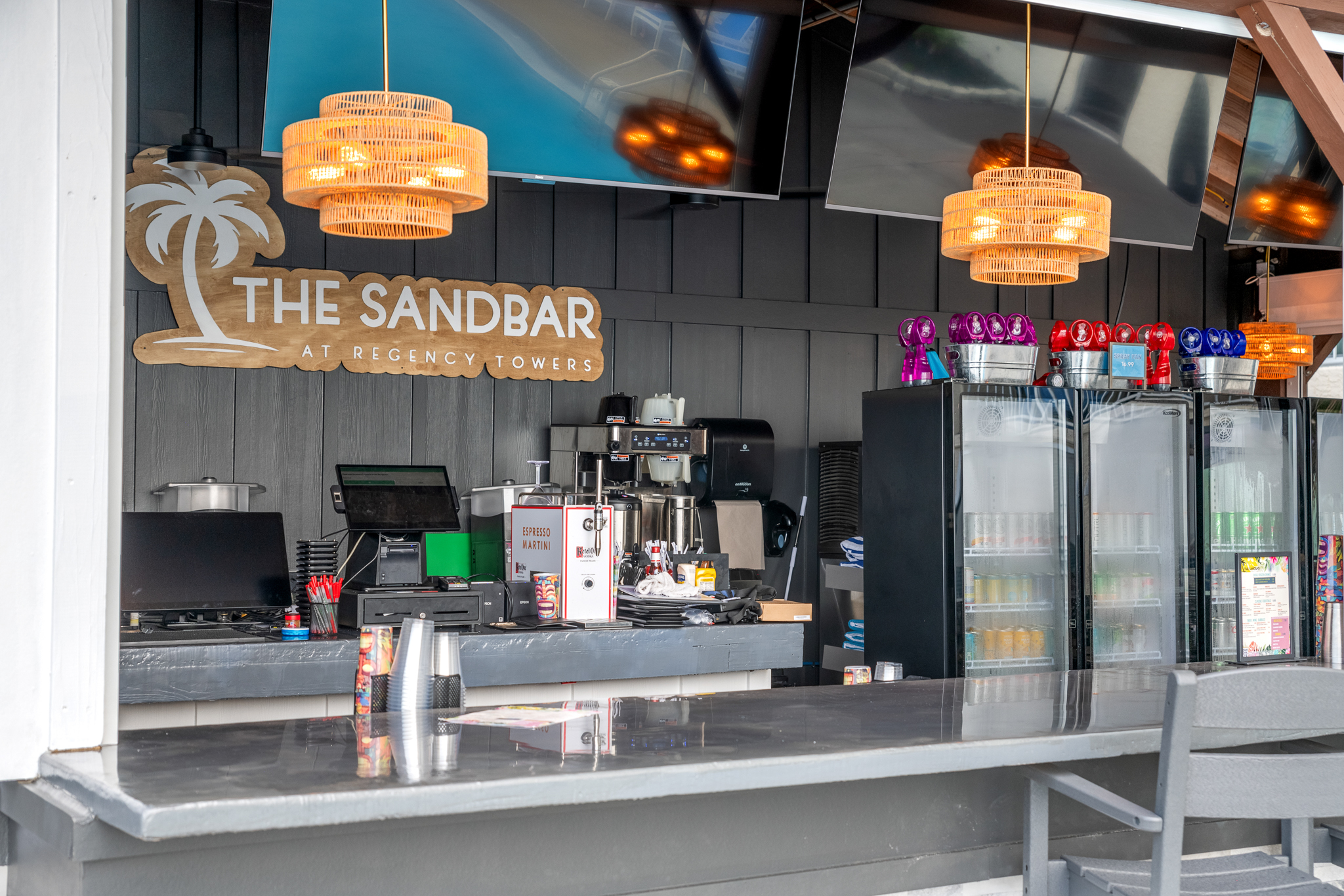 Craving a cocktail? The Sandbar delivers beachside vibes and refreshing drinks just steps from the sand.