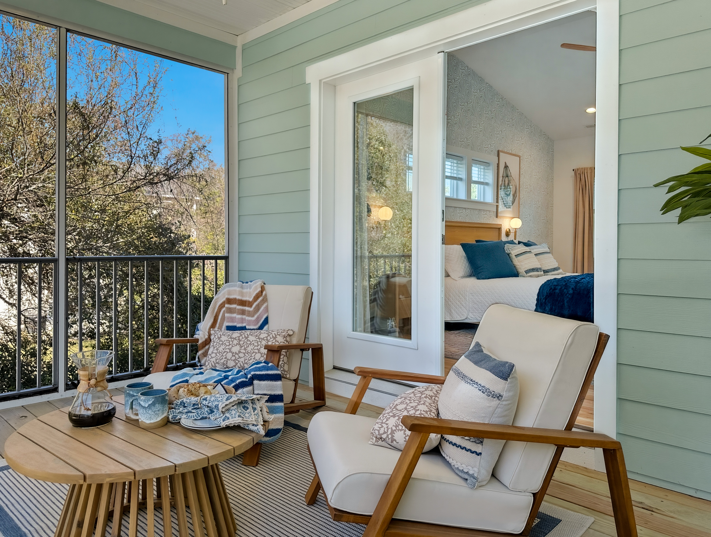The Oyster King Suite also has a private balcony!