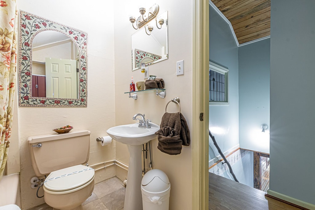 Upstairs Guest Bathroom