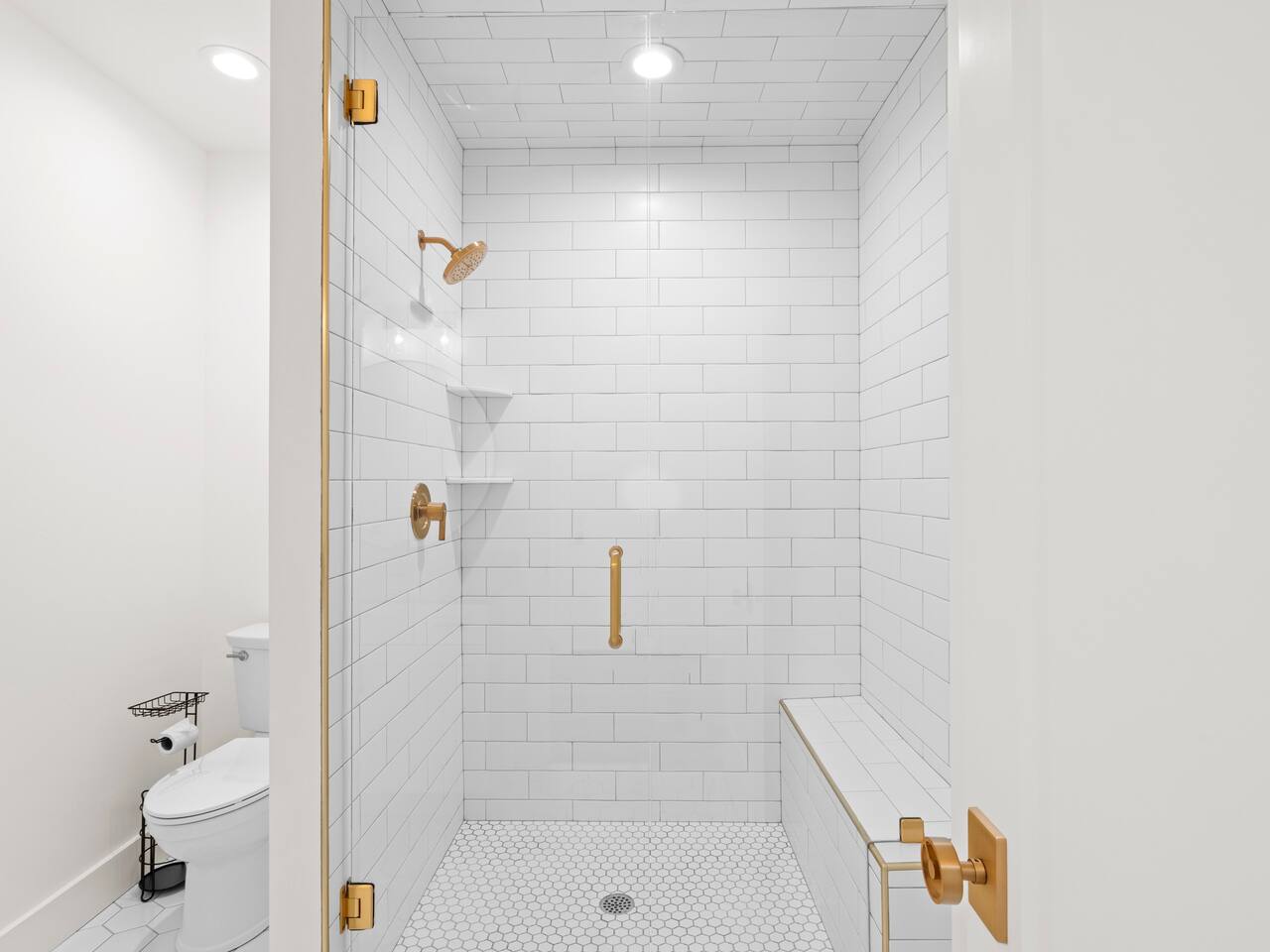 Full Bathroom - Guesthouse