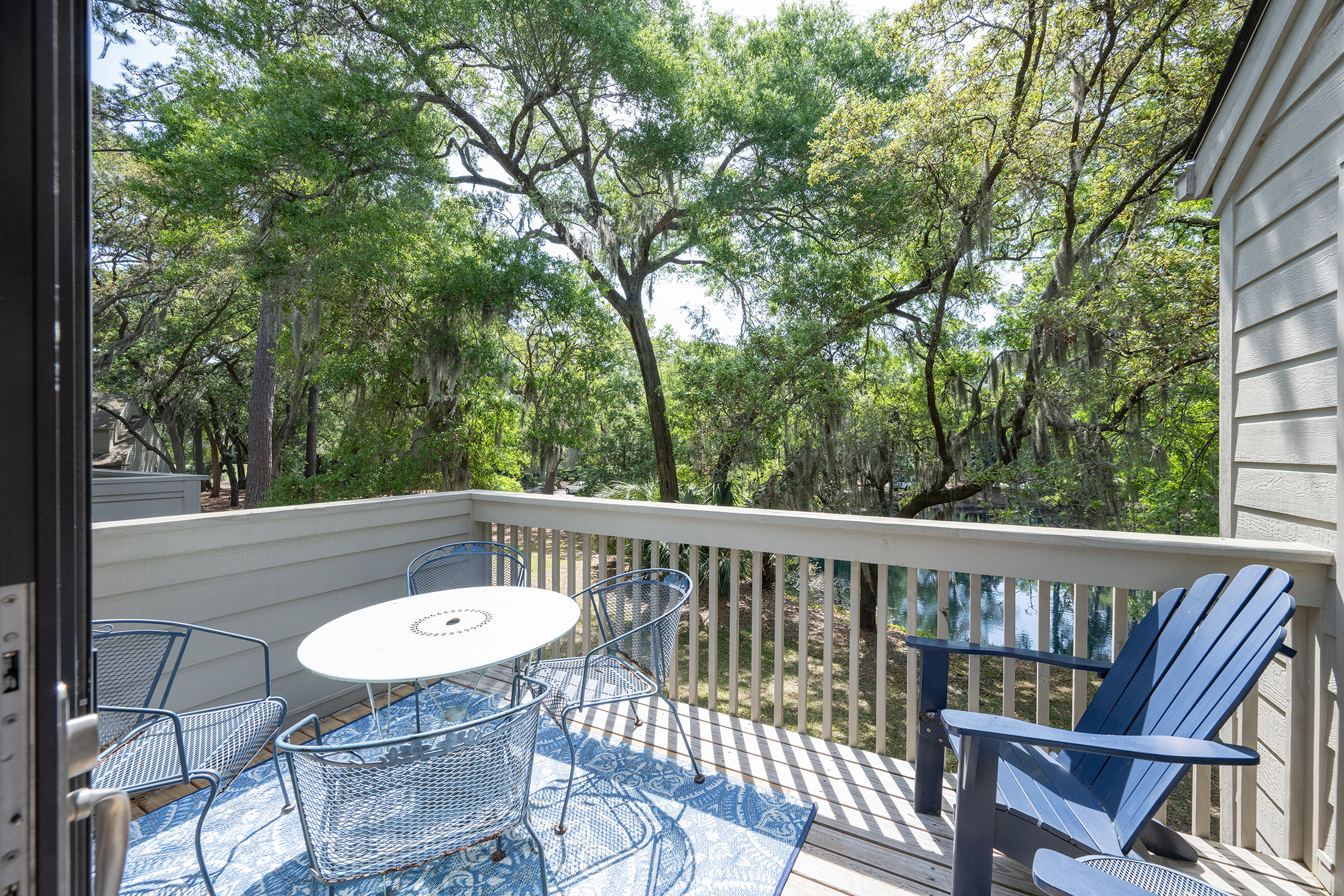 Enjoy your morning coffee or tea overlooking the lagoon!