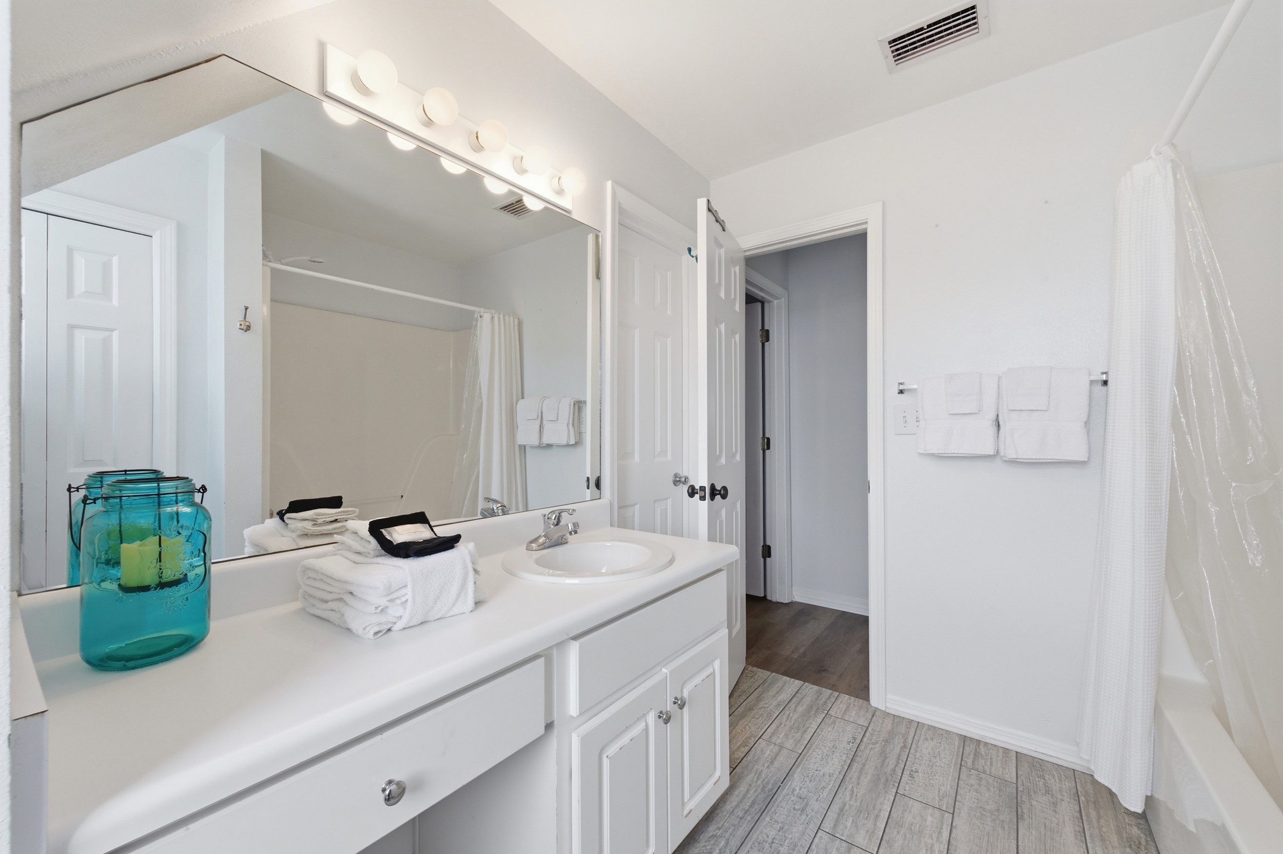 Guest Bath 2