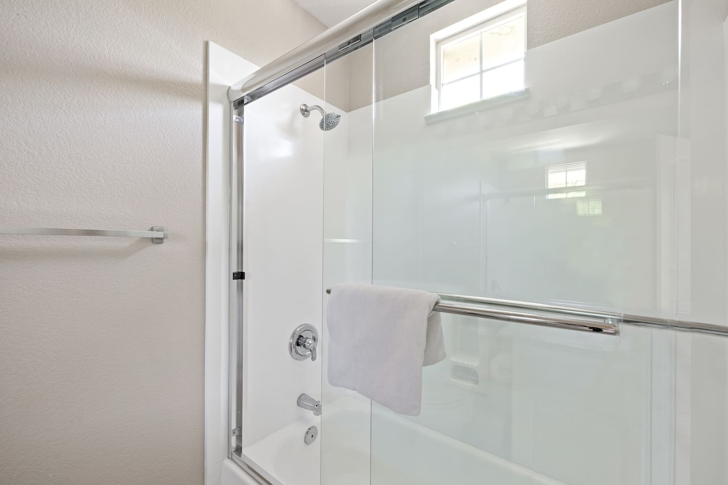 Bedroom 3 full bathroom
