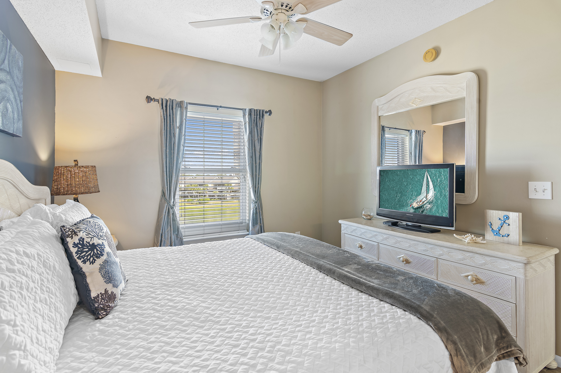 Secondary bedroom has KING bed, SMART TV w/ cable, private bathroom, and closet