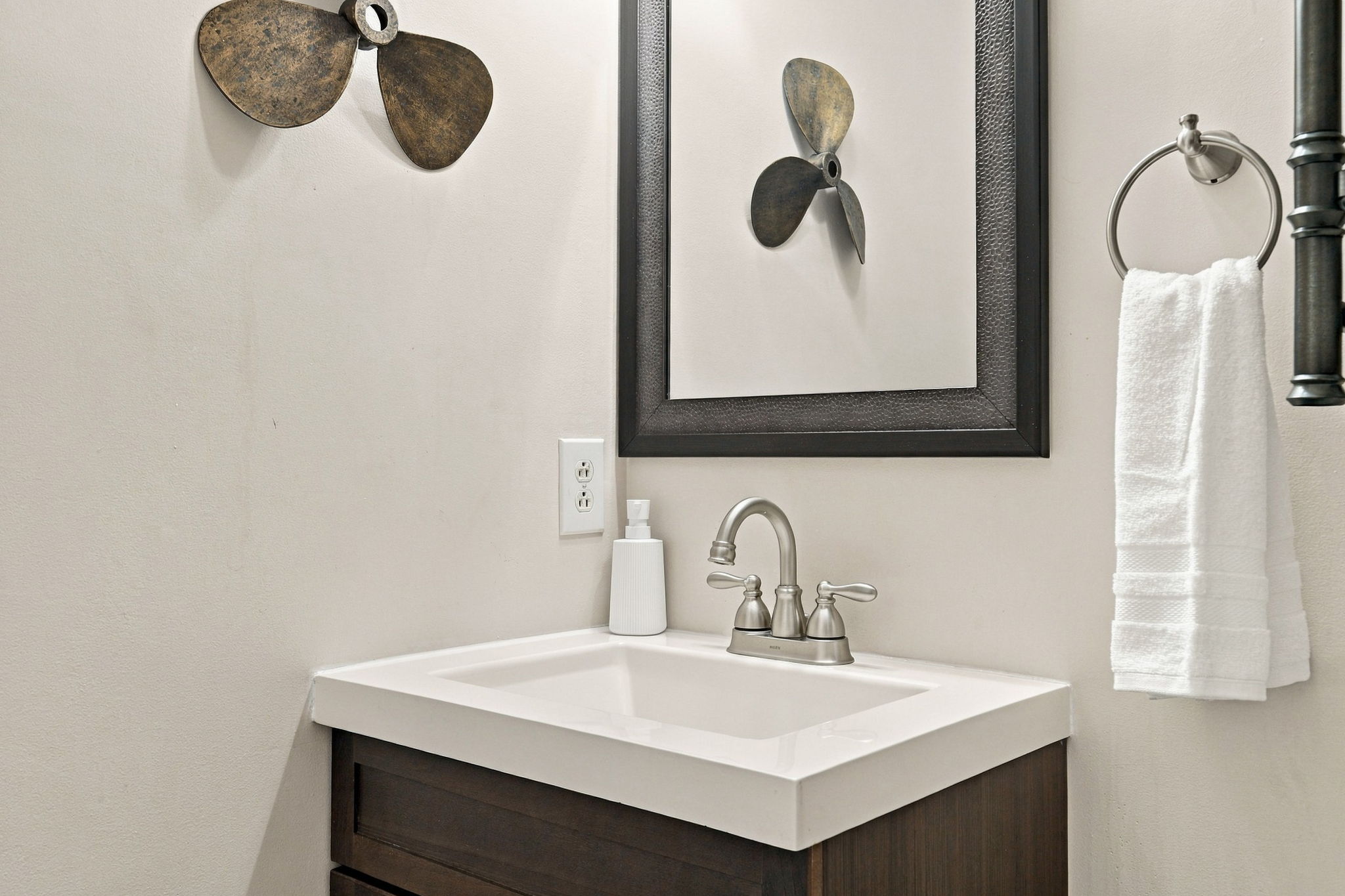 Bath Linens provided