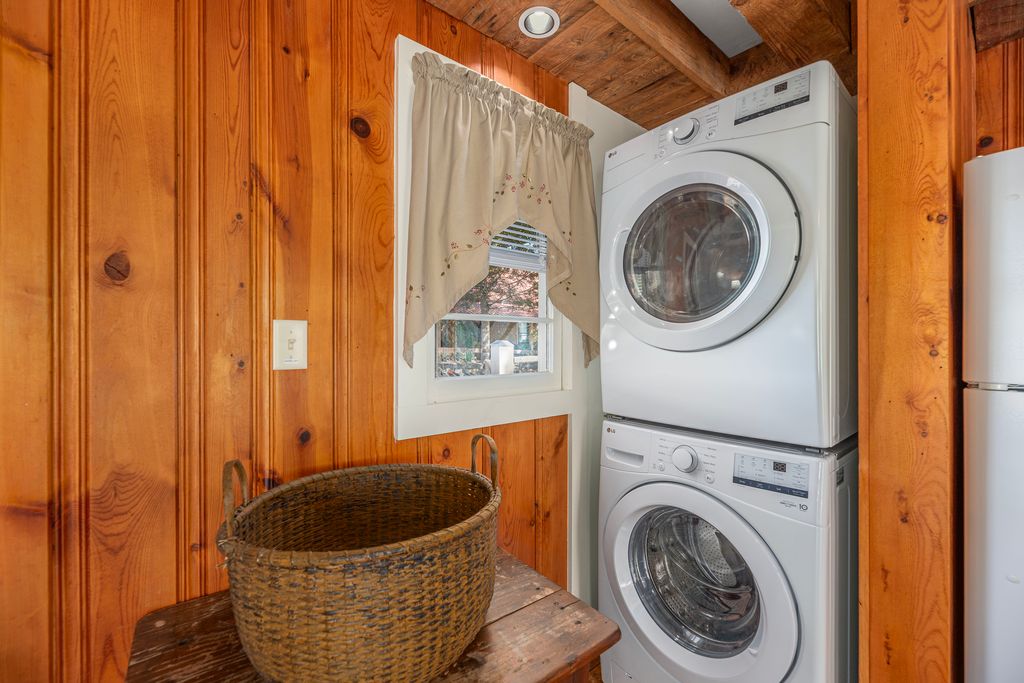 The laundry area is available for guest use.