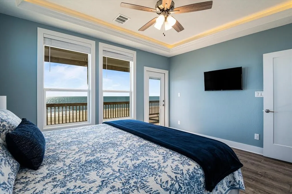 49682db68ccc4d87a94bb7a2b7d823a3 | Beachhouse | Texas | TX | Vacation Homes | Galveston | Crystal Beach | Kokomo | Breezy Days | Beachfront Elegance | Sunrise Serenity | Southern Sands Property Management, LLC
