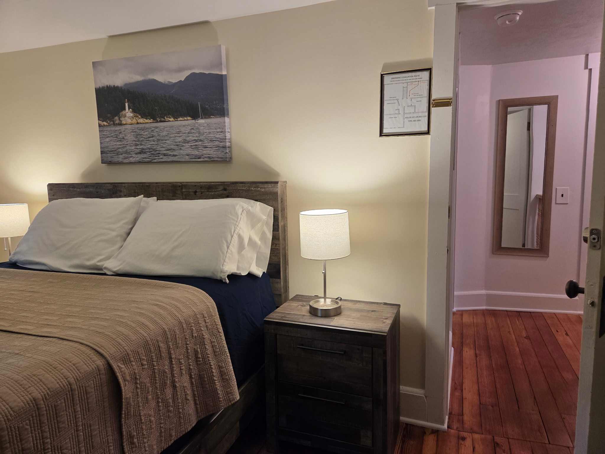 2nd Floor - Queen bedroom #4