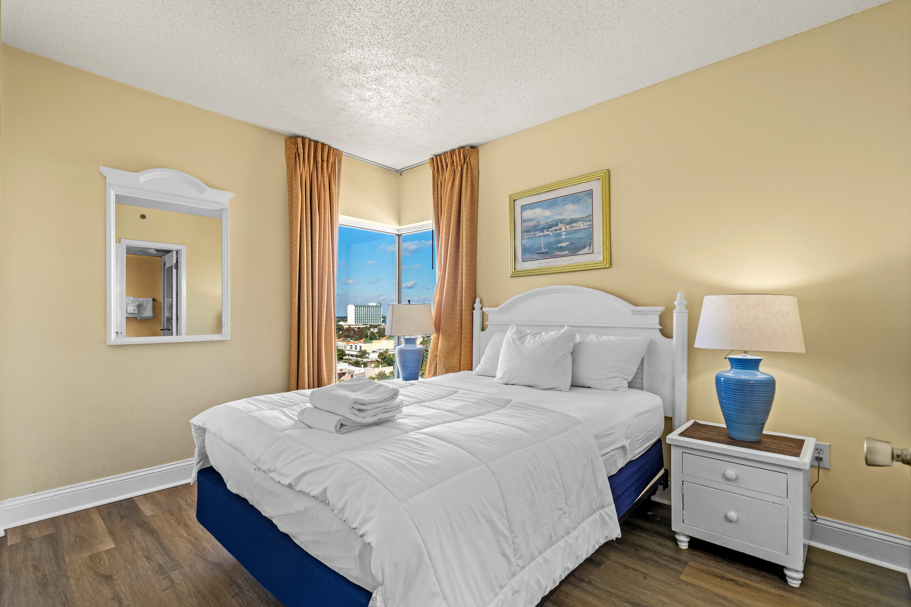 Queen Master Bedroom