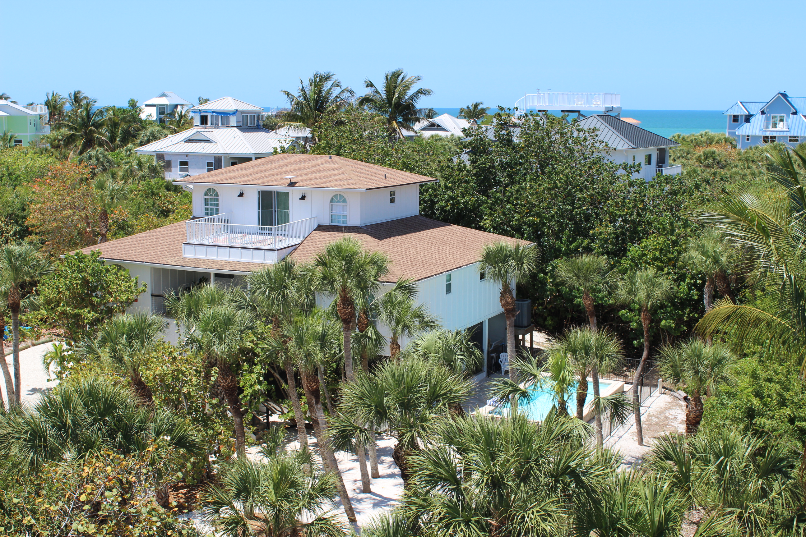 Aerial view of Coral Castaway-Gulf is just 1 minute down the sandy roads