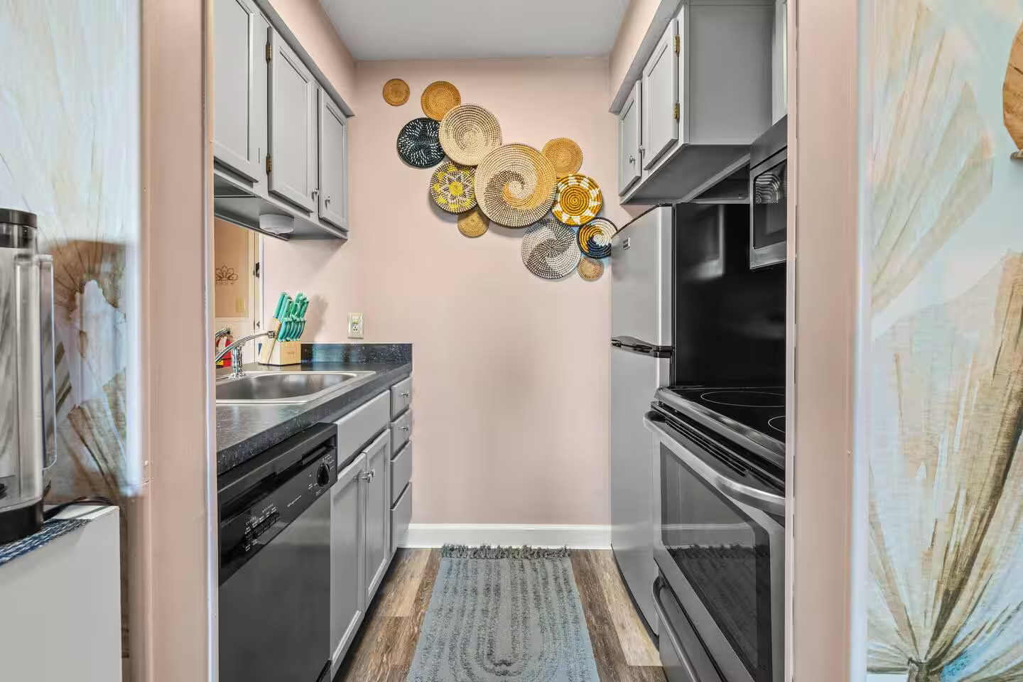 Fully equipped kitchen!