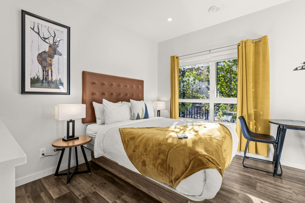 Queen Bedroom