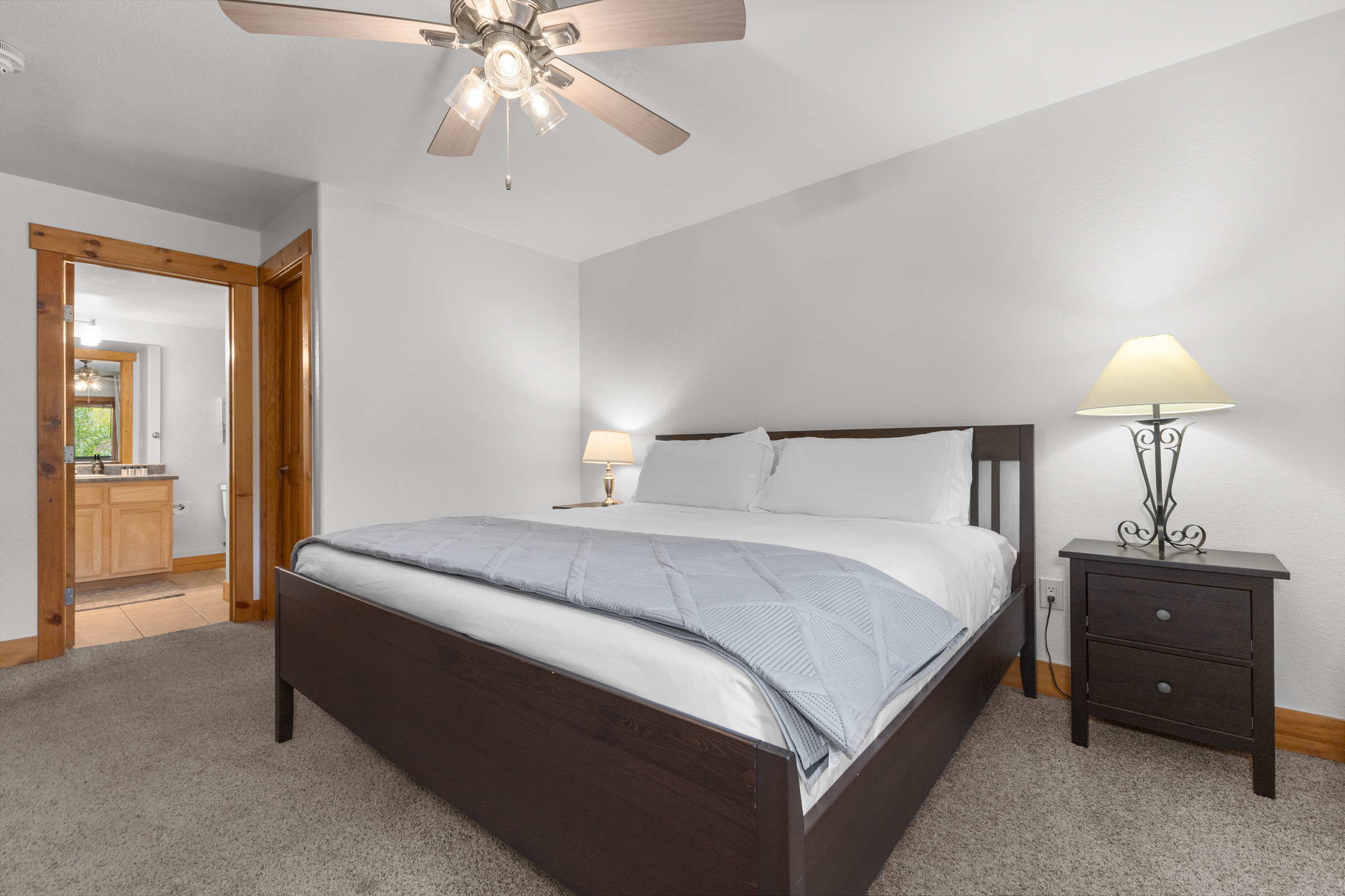 Ensuite Bedroom 1 | King Bed