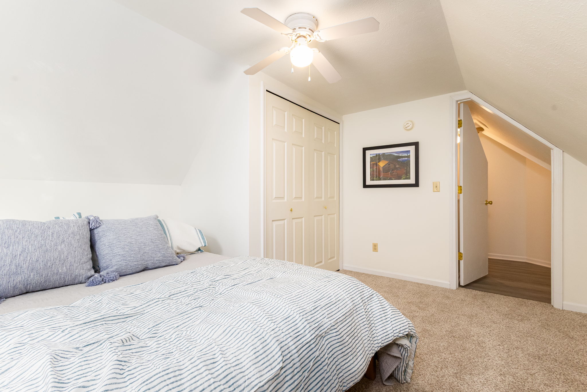 Upstairs King Bedroom 4