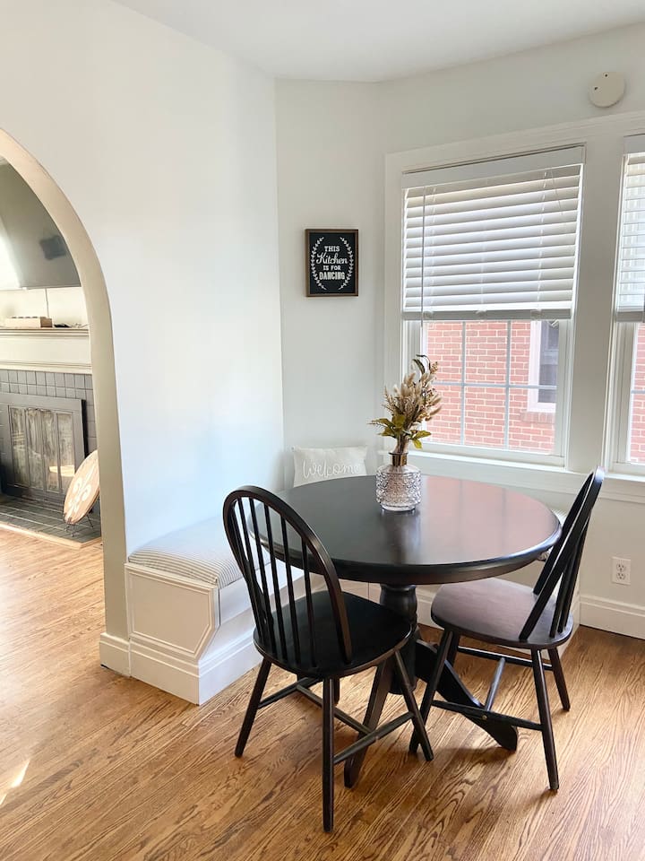 Breakfast nook
