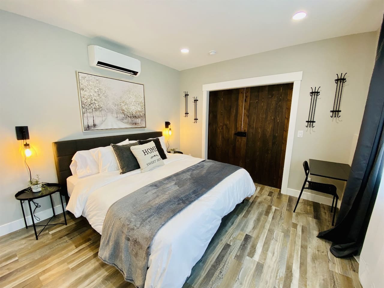 Need to catch up on emails between adventures? Enjoy lightning-fast Google Fiber and a peaceful workspace that makes working away feel effortless.
