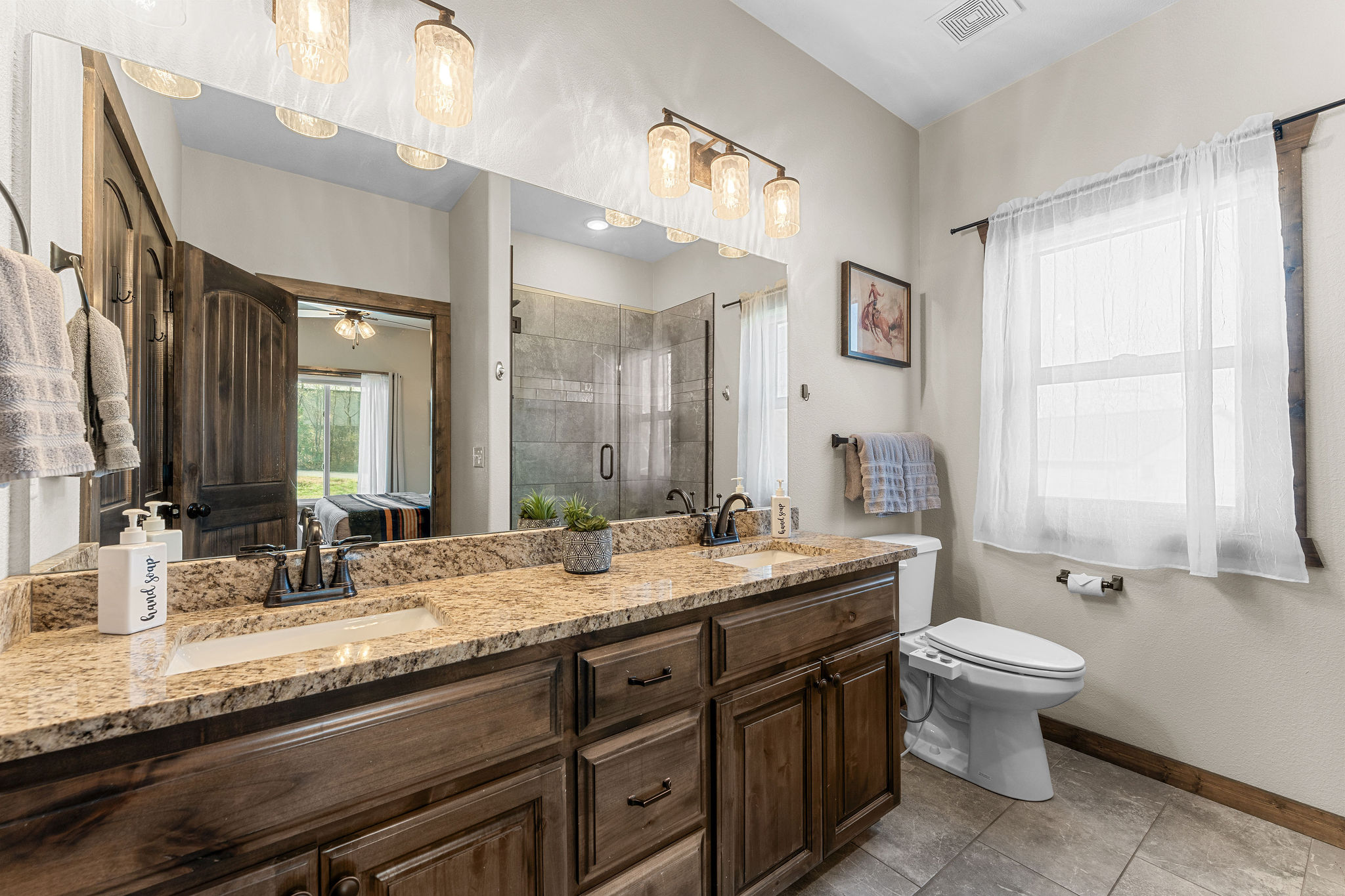 Main leave master bath 