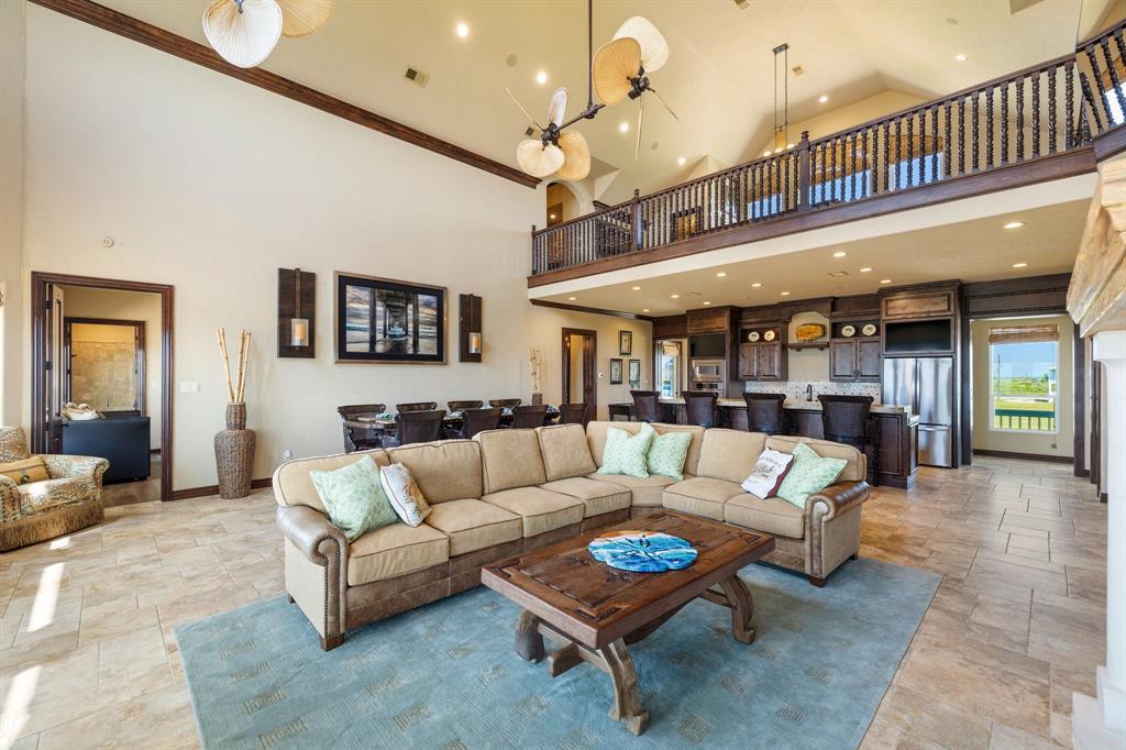 4a4db6a5977d4e288734d8dc20cc203e | Beachhouse | Texas | TX | Vacation Homes | Galveston | Crystal Beach | Kokomo | Breezy Days | Beachfront Elegance | Sunrise Serenity | Southern Sands Property Management, LLC