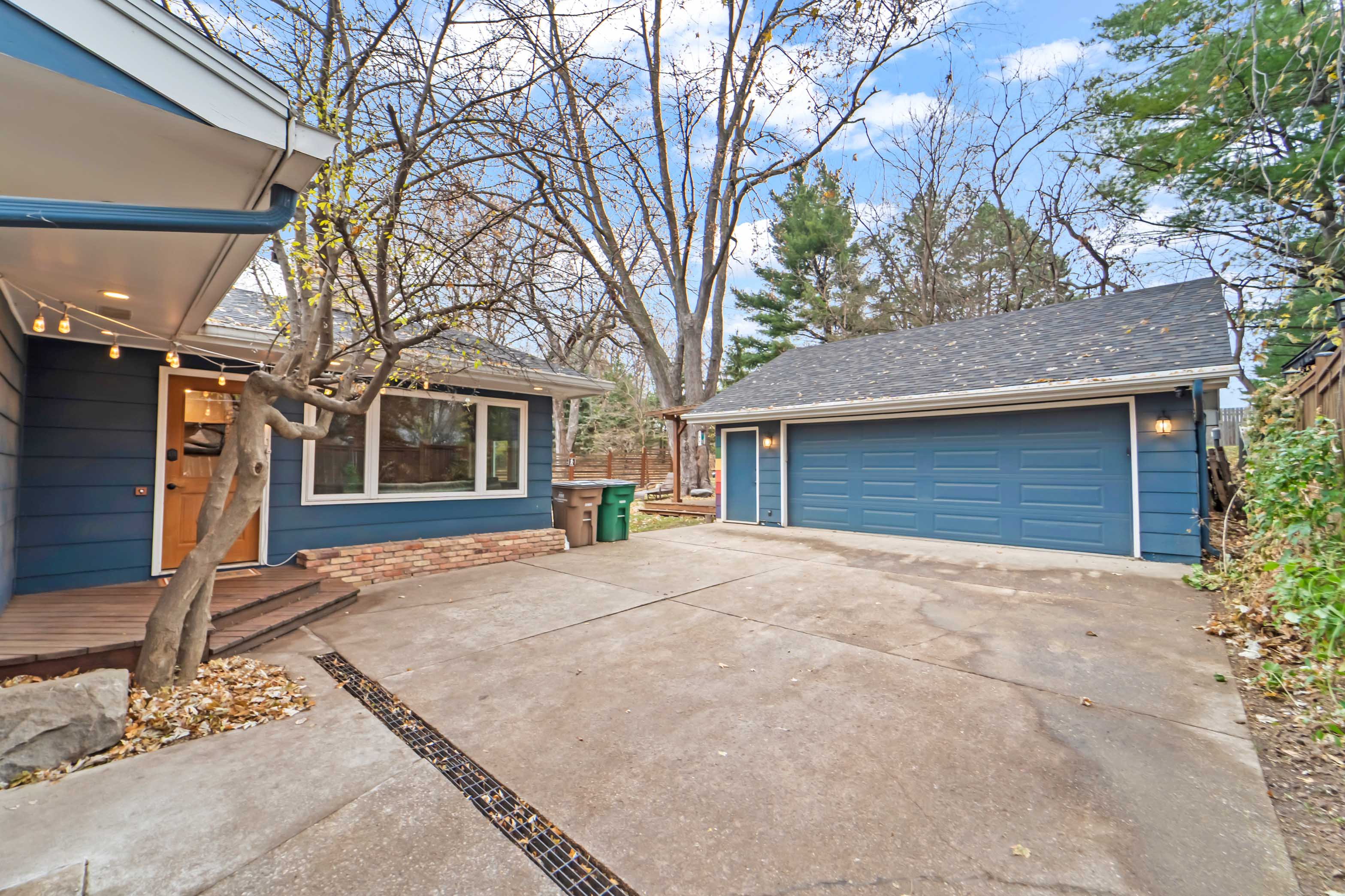 Park in the back to easily unload your luggage and access the Smart Lock with your personalized code.