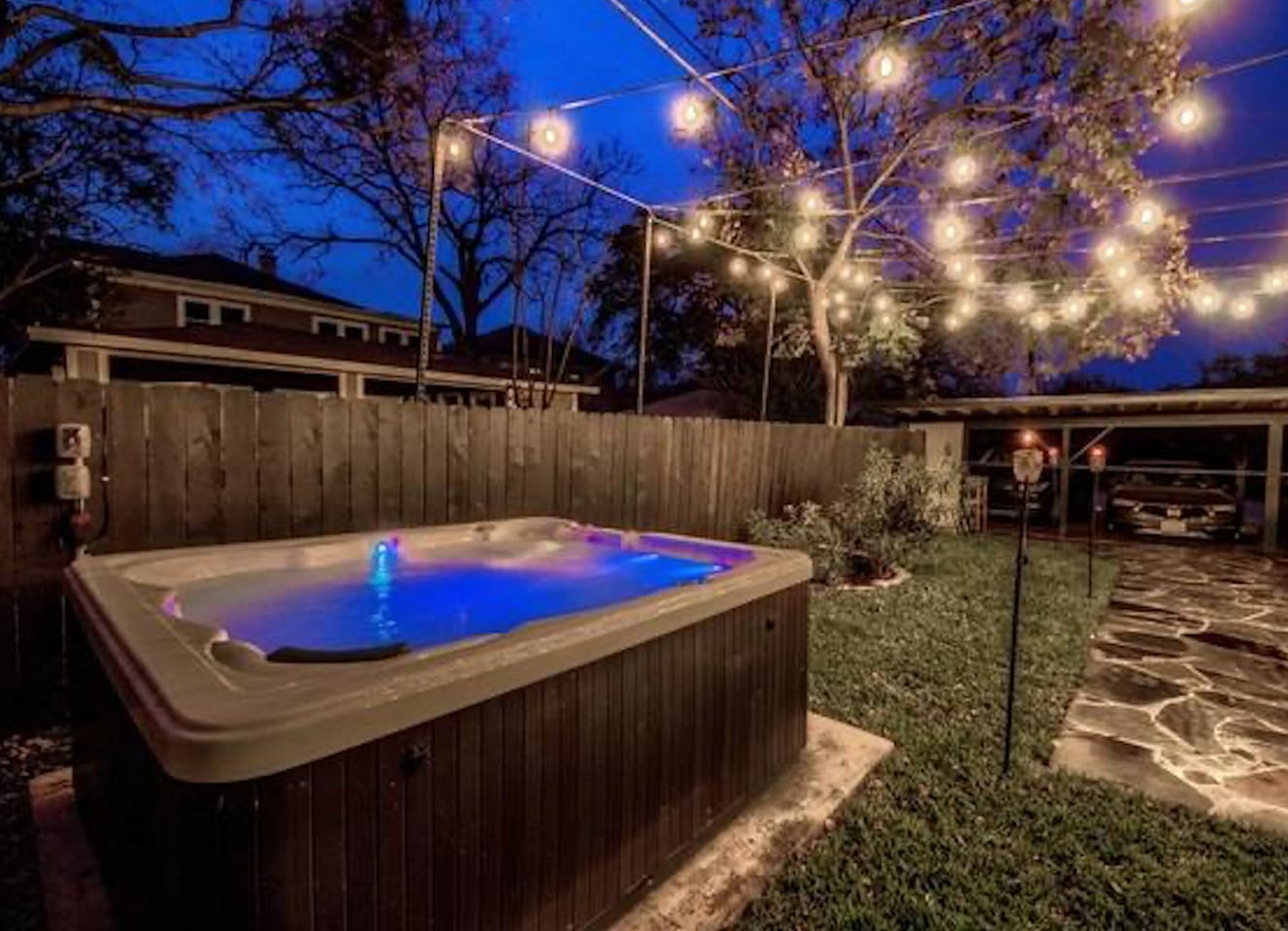 This historic yet modern home is beautiful inside and out. Come be a part of the history of This 115 year old home. Enjoy the hot tub after a day of sightseeing.