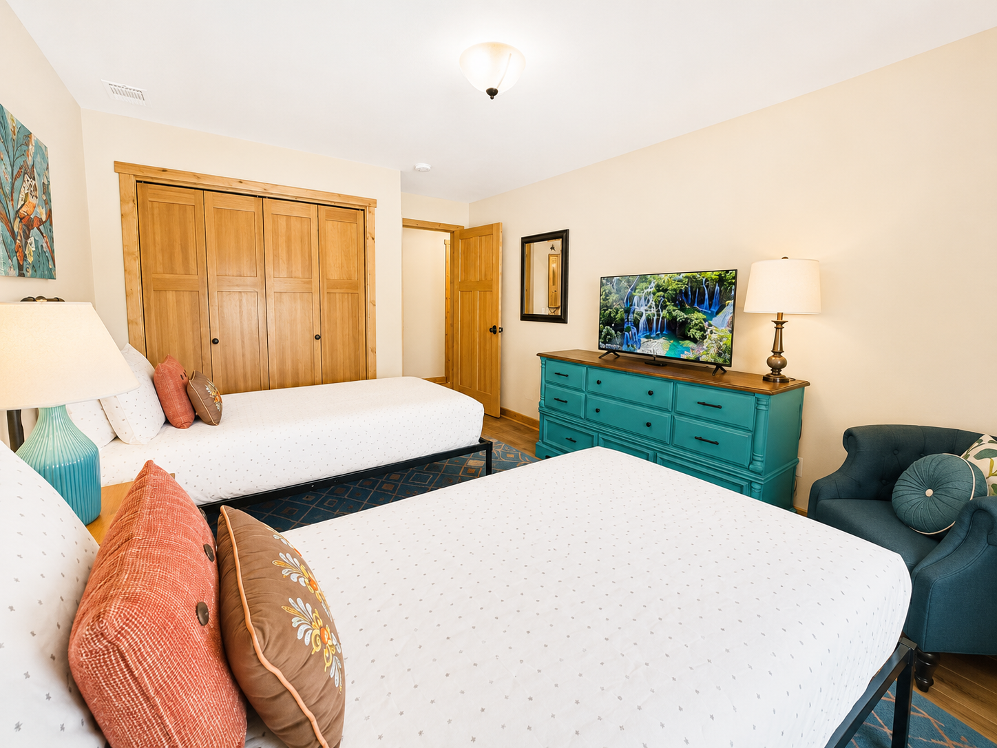 Main Level Guest Room