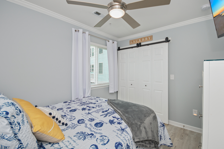 Third bedroom with washer and dryer in closet!