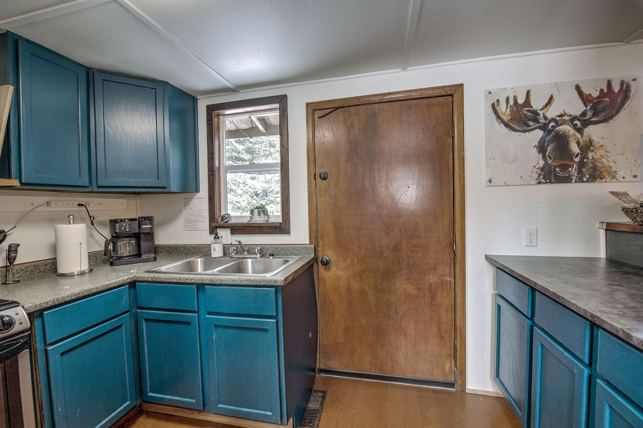 Cook with ease in your bright kitchen—fully equipped with everything you need to create meals, sip coffee, and make the space feel like yours.